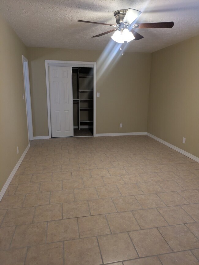 Building Photo - 132 Torreon Dr