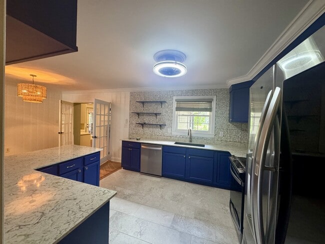 Building Photo - 774 Creekside Dr