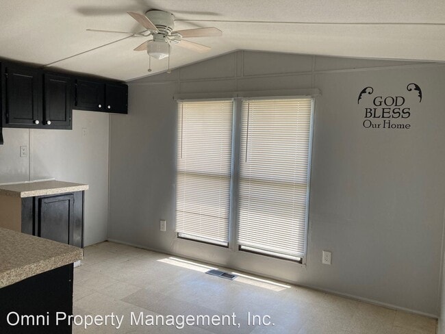 Building Photo - 2 br, 1 bath House - 329 B MAIN ST