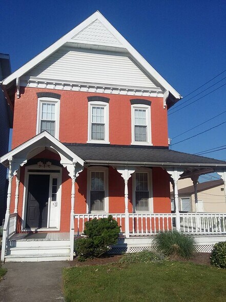 Building Photo - 509 Pine St