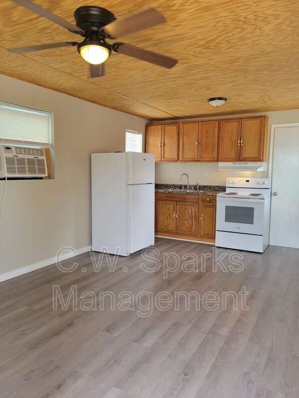 Building Photo - 310 Carson Cir