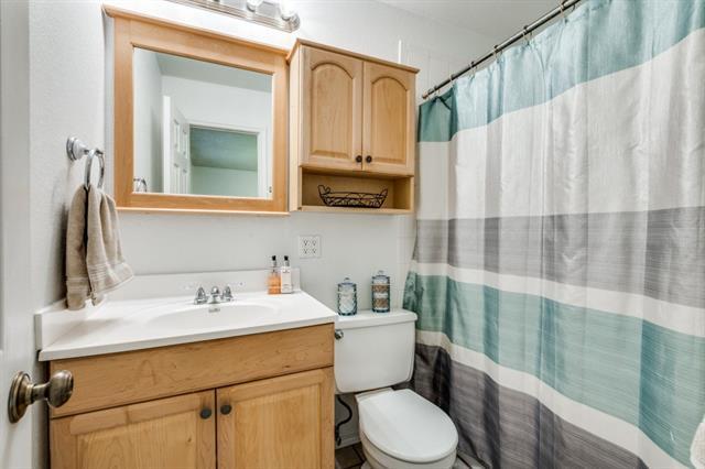 Building Photo - 6036 Kary Lynn Dr S