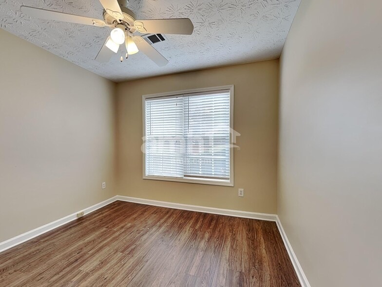 Building Photo - 1160 Hillary Ln