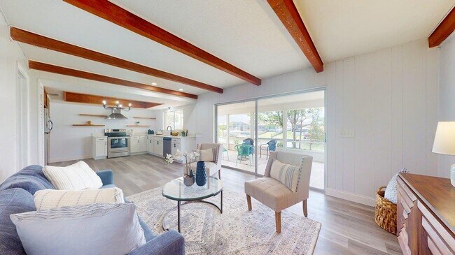 Building Photo - 10 Coral Reef Ct S