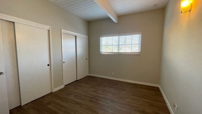 Building Photo - 1213 Otis Dr