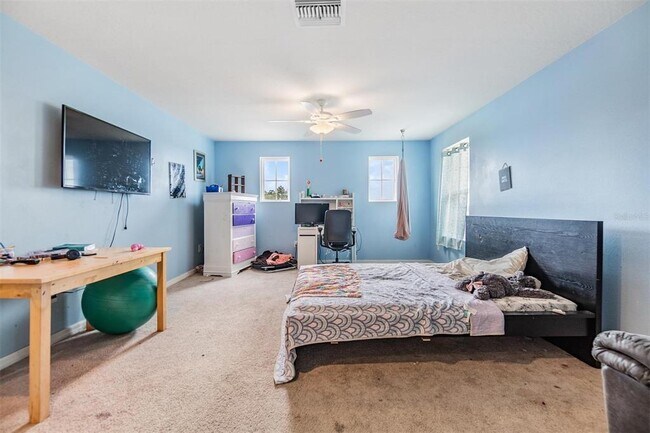 Building Photo - 2073 BRANDING IRON Way