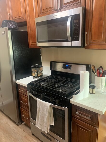 Building Photo - 3232 Estara Ave