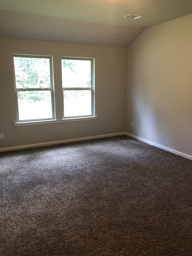 Building Photo - 75712 Rickelin Dr
