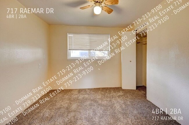 Building Photo - 717 Raemar Dr