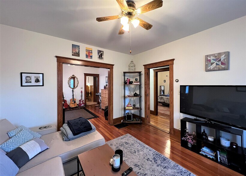 Primary Photo - 23 Sargent St