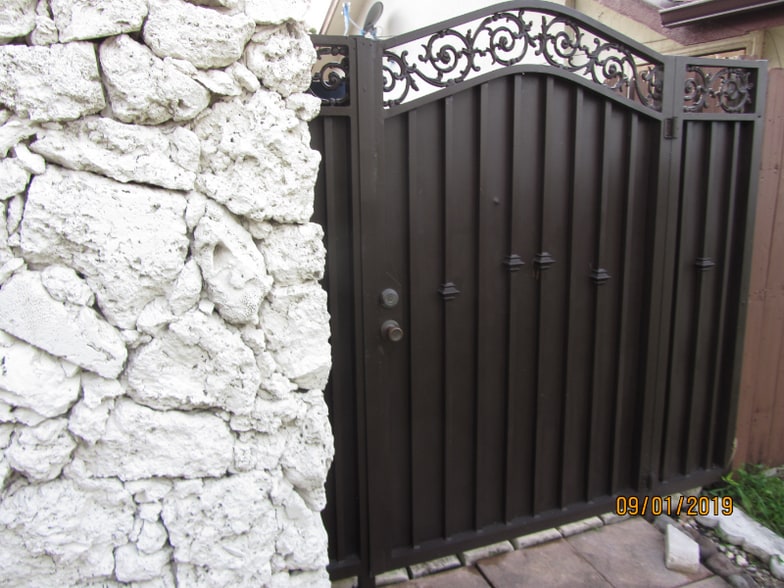 Building Photo - 10740 SW 142nd Ave