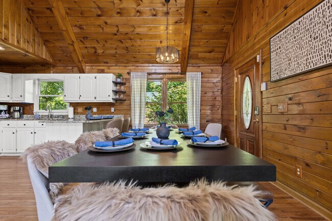 Building Photo - 181 Sugar Mountain Rd