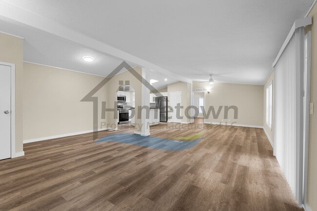 Building Photo - 3 Bedroom 2 Bathroom Home in a Rustic Setting with Mountain Views Available in Blanchard!