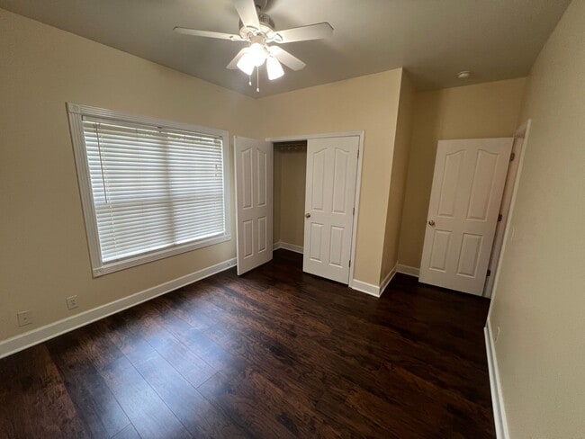 Building Photo - 2627 Isaiah Dr