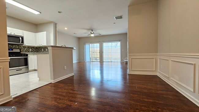 Building Photo - 1999 Hailston Dr NW