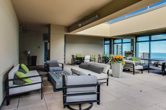 Building Photo - 65 E Monroe St