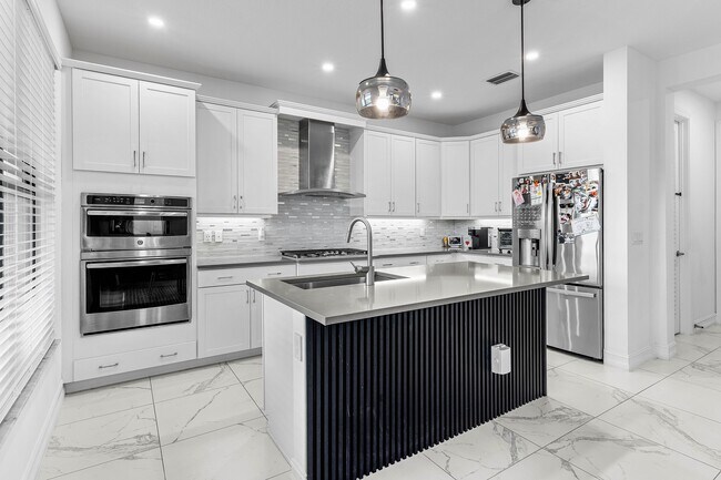Building Photo - 8835 Grand Prix Ln