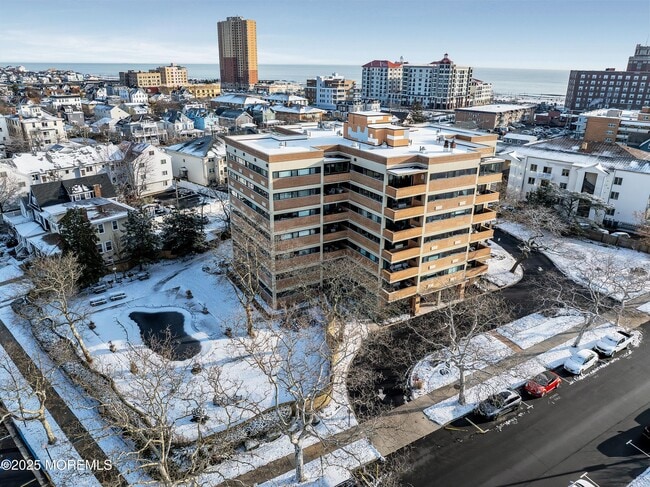 Building Photo - 321 Sunset Ave