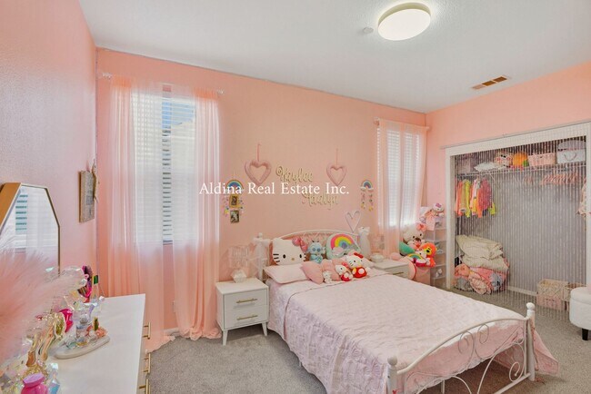 Building Photo - Monte Bella Community