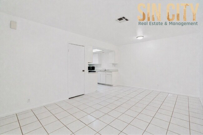 Building Photo - 405 N Lamb Blvd