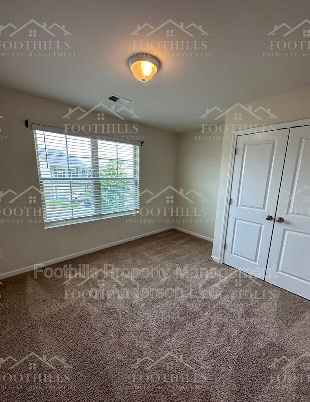 Building Photo - 123 Traditions Blvd