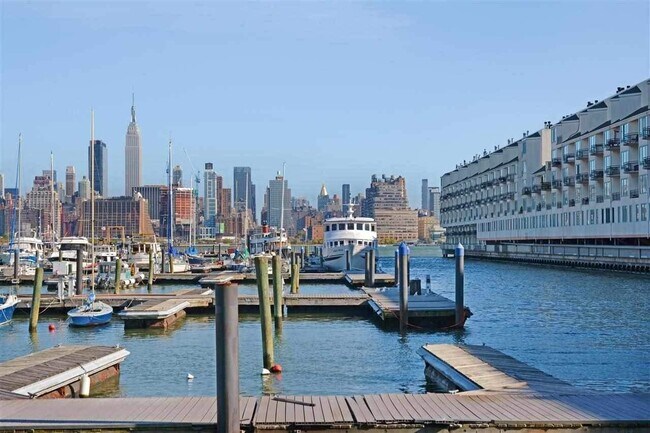 Building Photo - 600 Harbor Blvd