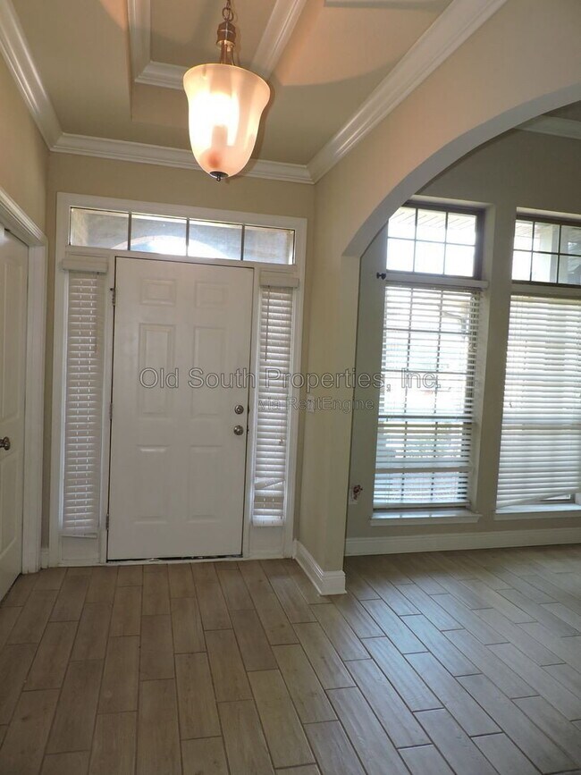 Building Photo - 4221 Essex Terrace Cir