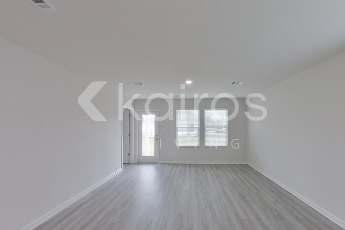 Building Photo - 14256 Ruffian Ave
