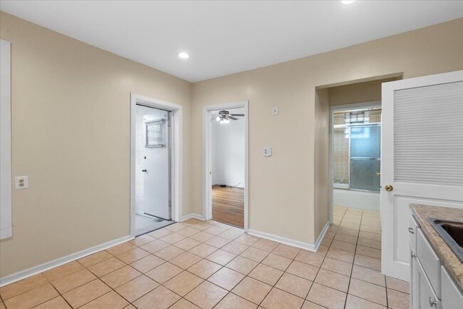 Building Photo - 4831 W Deming Pl