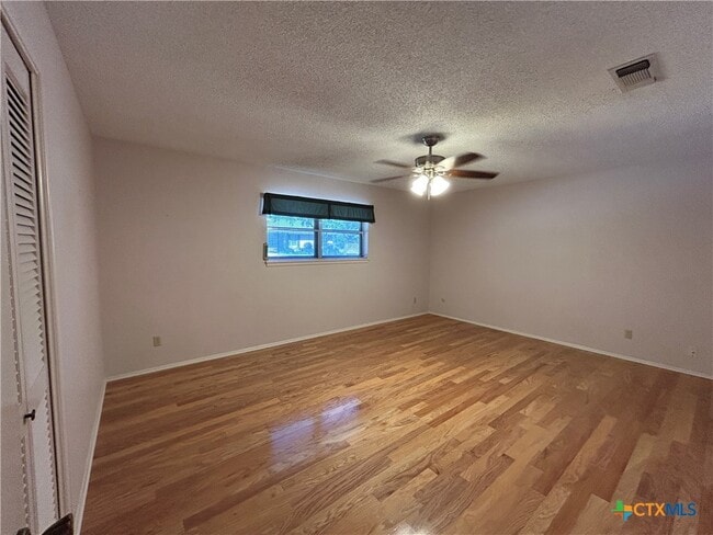 Building Photo - 11 La Mesa Dr