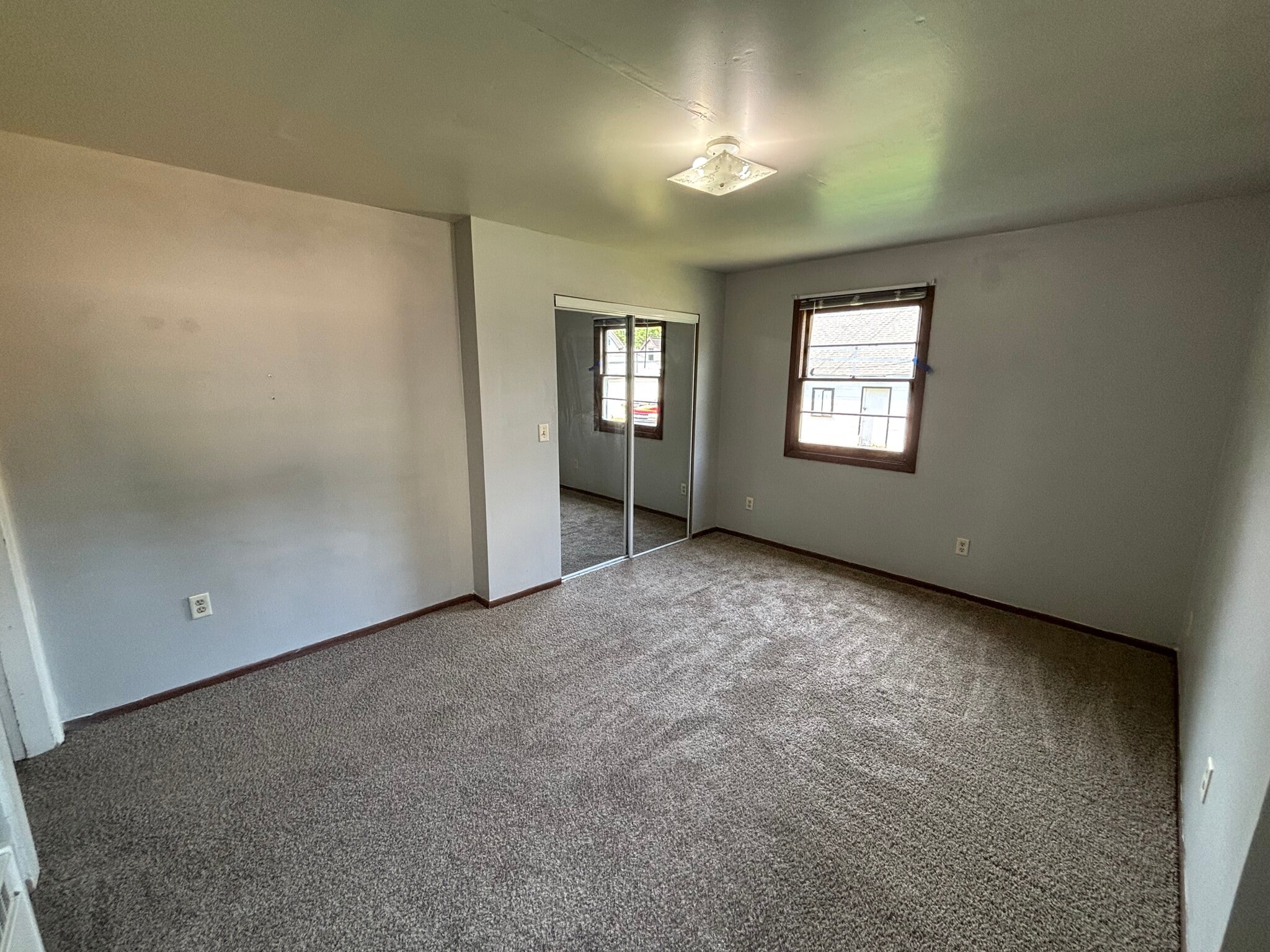 Bedroom - 1509 Mississippi St