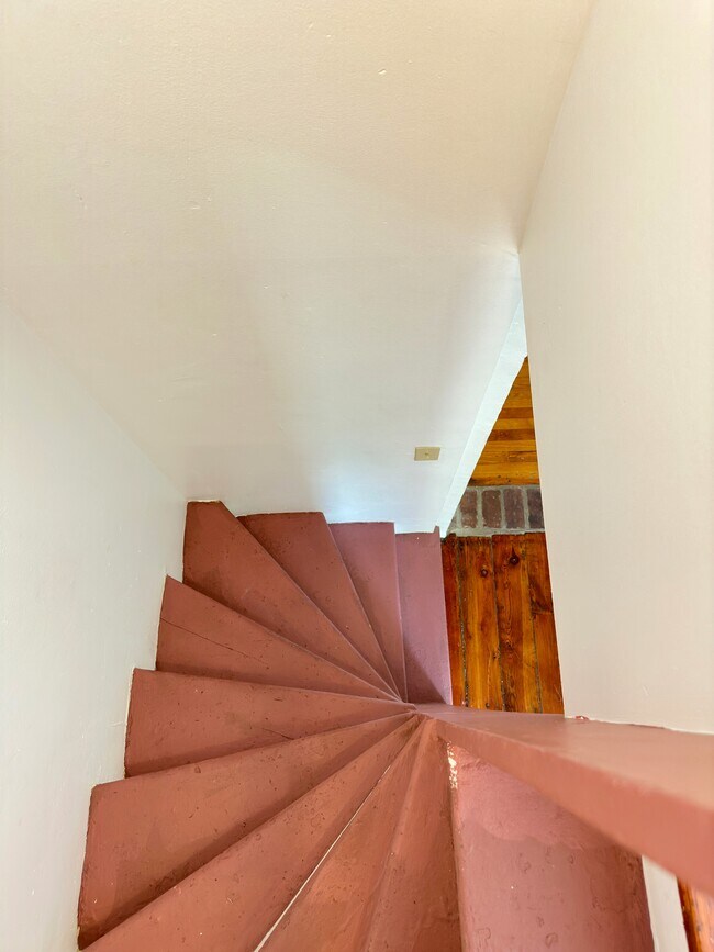 Building Photo - 1232 N Hancock St