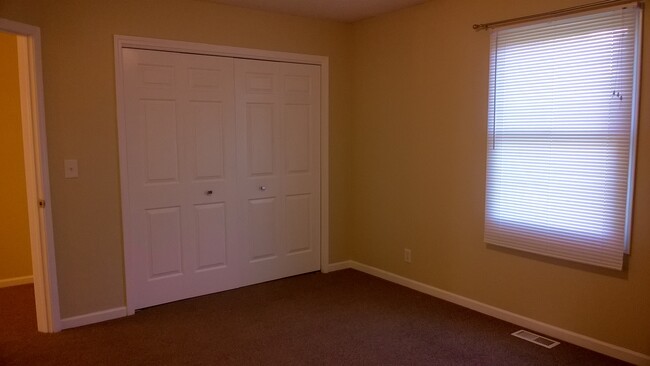 Upper BR - 9644 Meadowland Ct