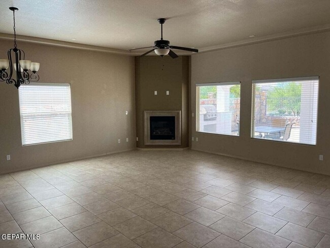 Building Photo - 7332 Skyrocket Dr