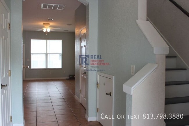 Building Photo - 1415 Summergate Dr
