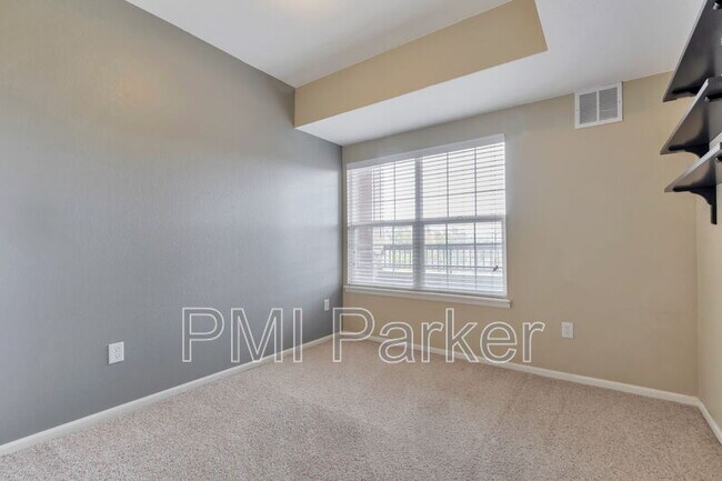 Building Photo - 17555 Nature Walk Tr