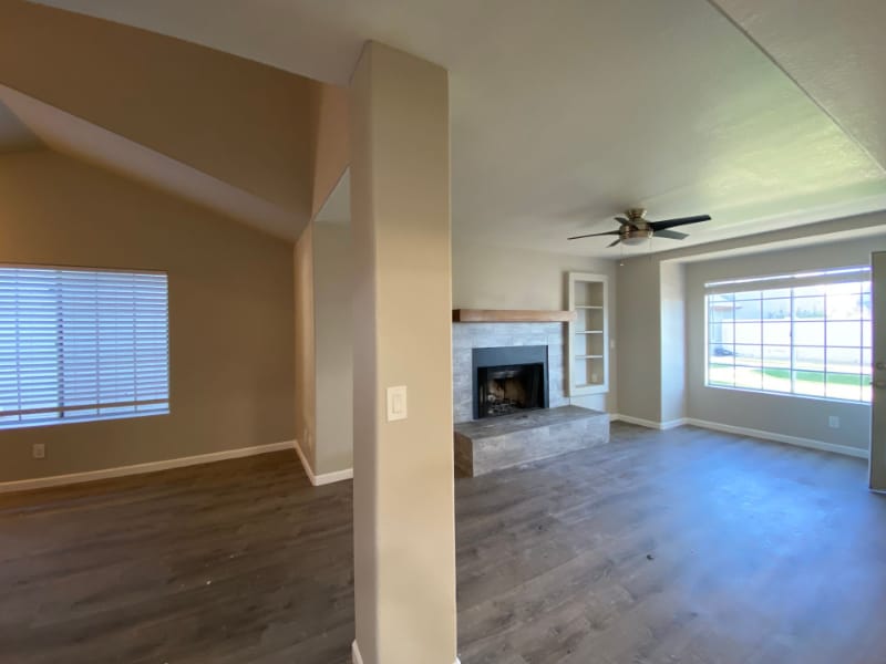 Building Photo - 2333 W Garden Dr