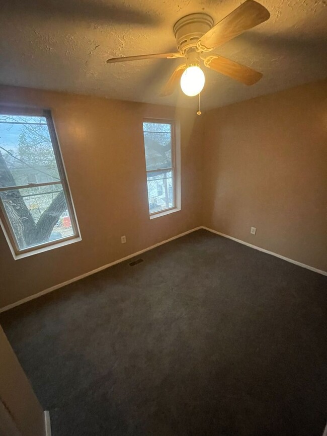 Building Photo - Two Bedrooms W/ Storage Room Upstairs 1 1/...