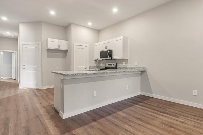 Building Photo - 2633 Baron Ave