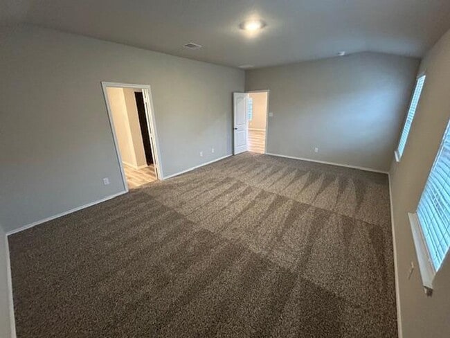 Building Photo - 4 Bedroom House in Rockbridge