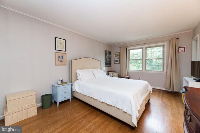 Building Photo - Come see what McLean has to offer you with...
