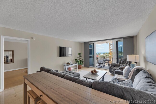 Building Photo - 1370 S Ocean Blvd