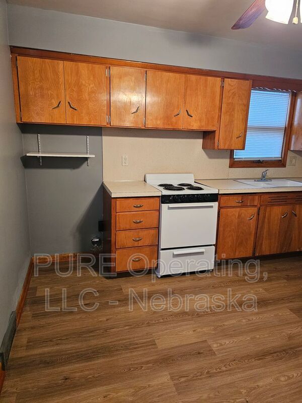 Building Photo - 2205 Lindyview Rd