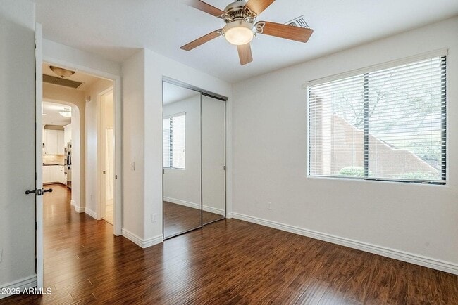 Building Photo - 13450 E Vía Linda