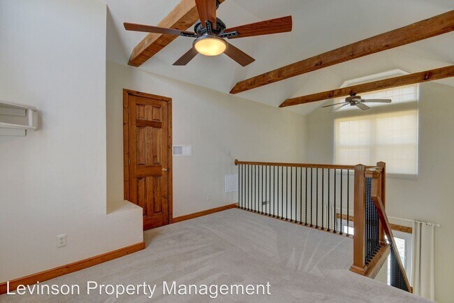 Building Photo - 3 br, 2 bath House - 807 S Littler Ave