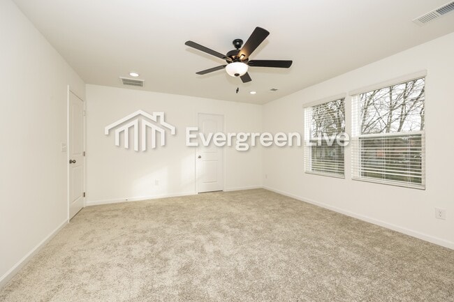 Building Photo - 806 Averitt Ln