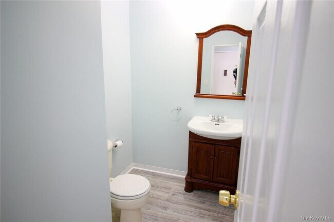 Building Photo - 564 Sierra Vista Ln