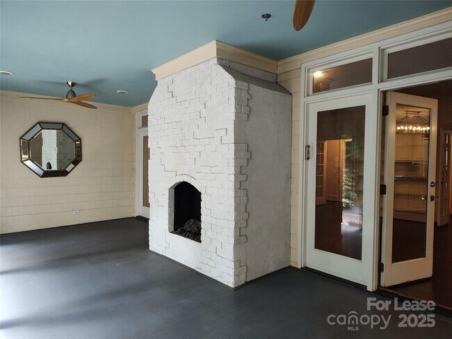 Building Photo - 5630 Colony Rd