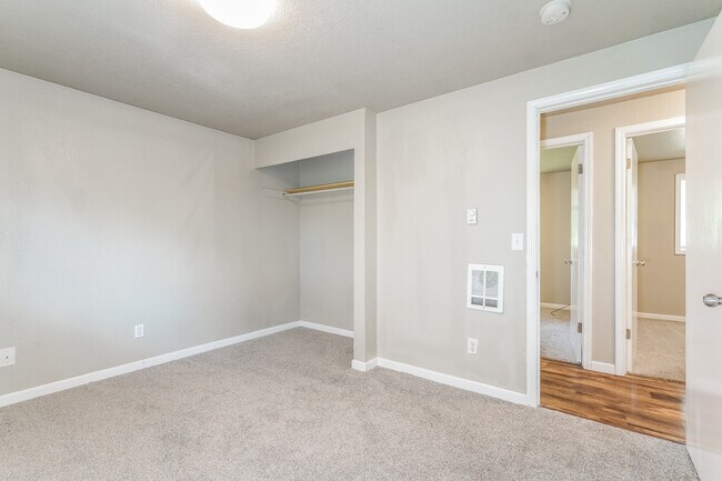 Building Photo - 16028 355th Dr SE