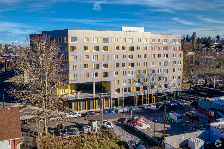 Primary Photo - Gardner House Apartments